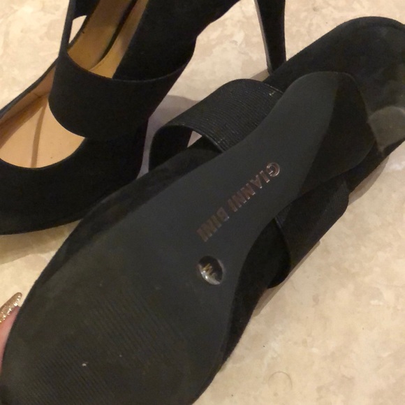 Gianni Bini black suede stiletto heels 9 m - Picture 4 of 4